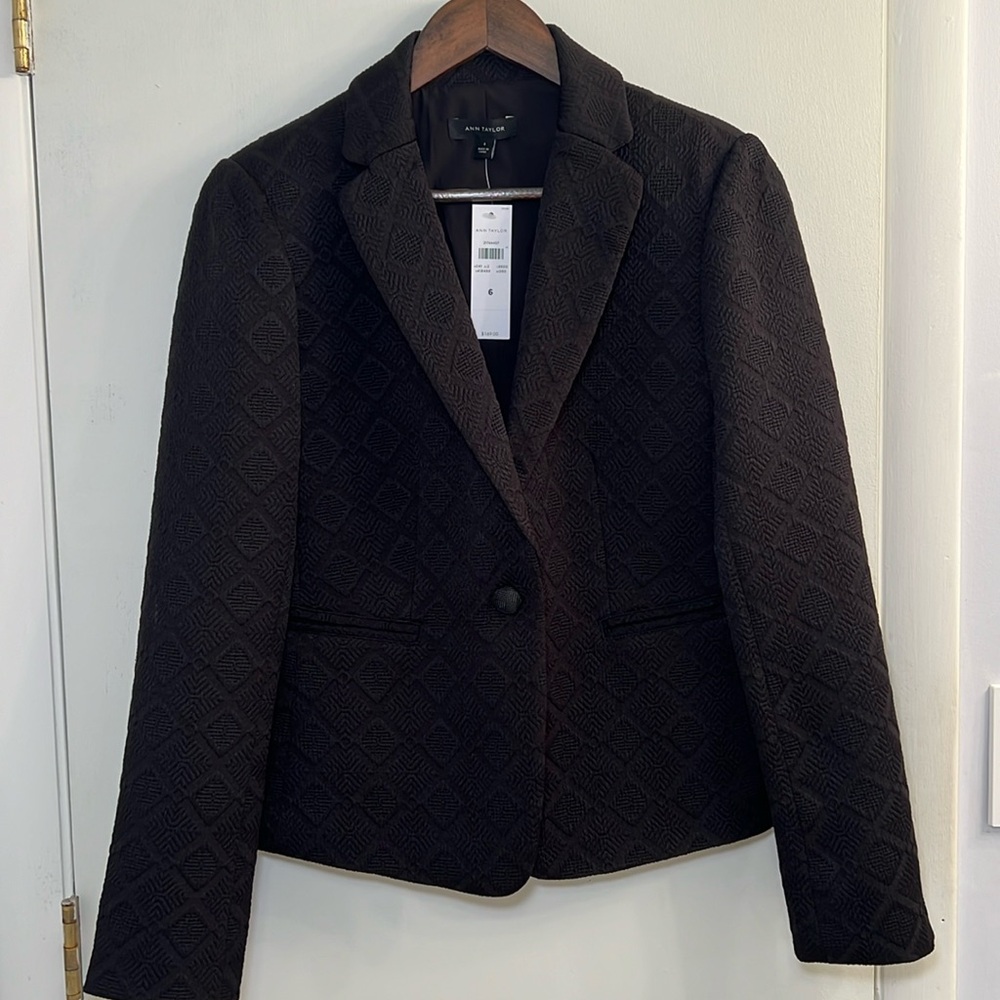 Ann Taylor Black Blazer NWT Size 6.